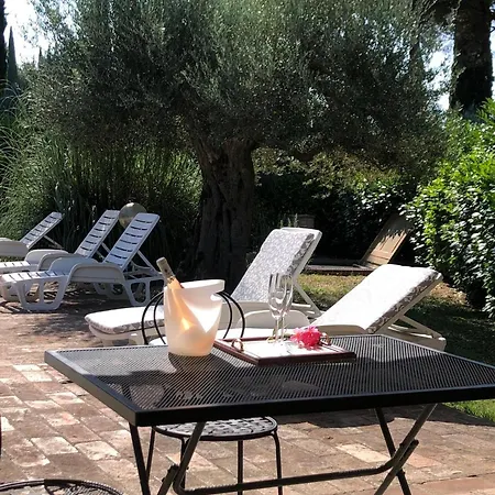 Guesthost - La E Bella, With Pool & Parking *