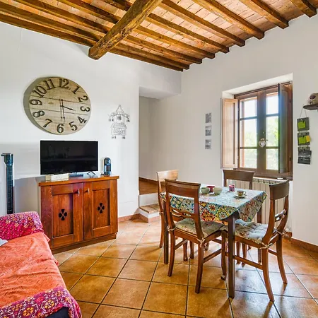 Guesthost - La E Bella, With Pool & Parking * Passignano sul Trasimeno