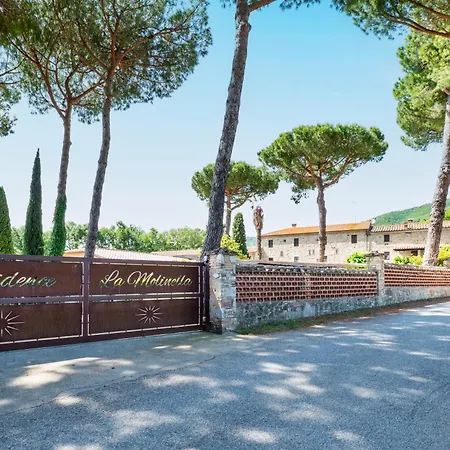 Guesthost - La E Bella, With Pool & Parking Apartamento